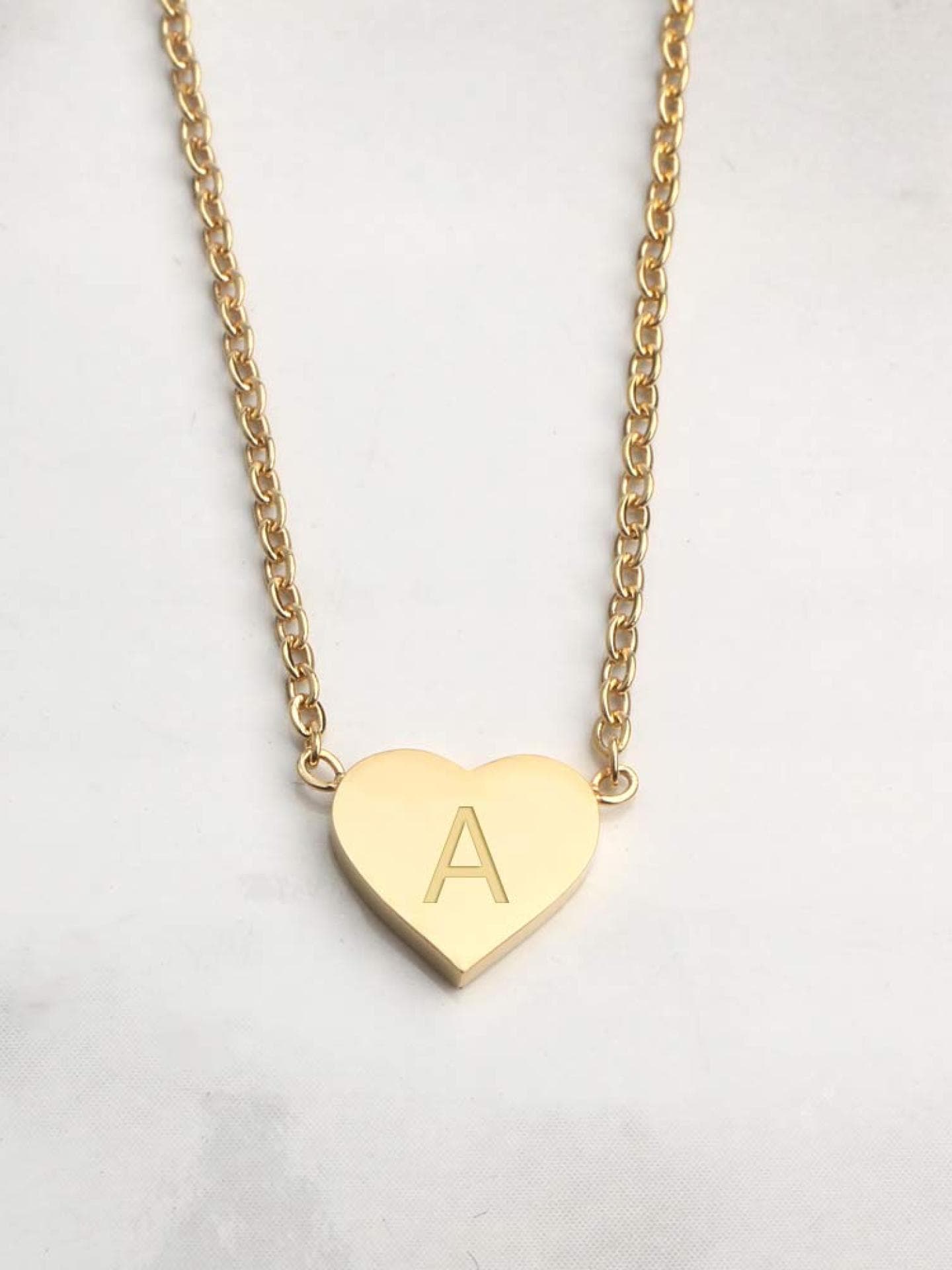 Kette mit Buchstabe Kette mit Buchstabe