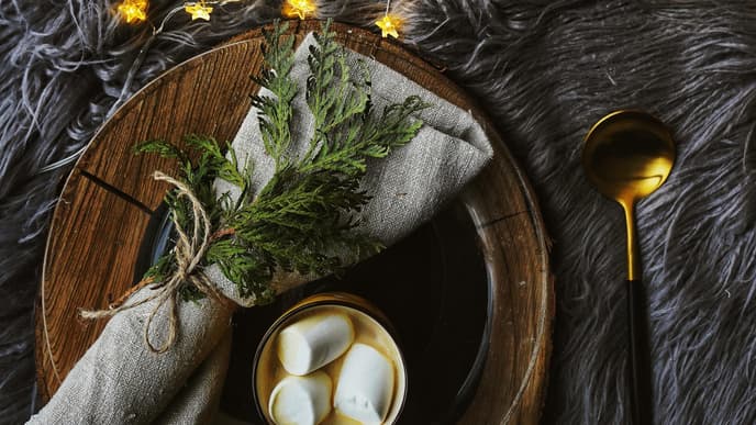 Nachhaltige Weihnachten Gedeckter Weihnachtstisch