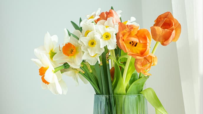 Blumenstrauß länger haltbar machen Verwelkender Blumenstrauß