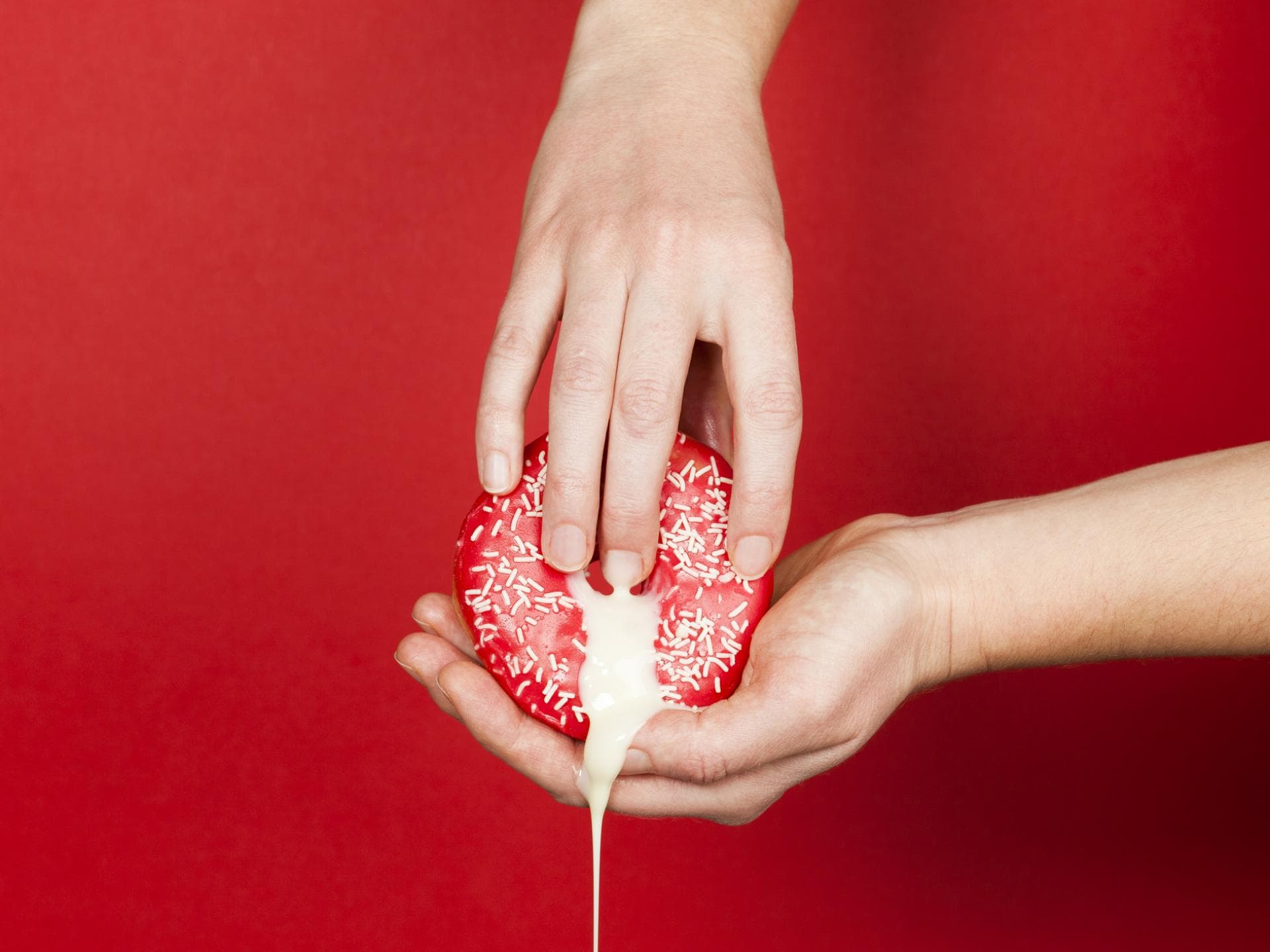 Sex: 5 Anzeichen, dass du gerade einen Orgasmus hattest Weibliche Masturbation an Grapefruit